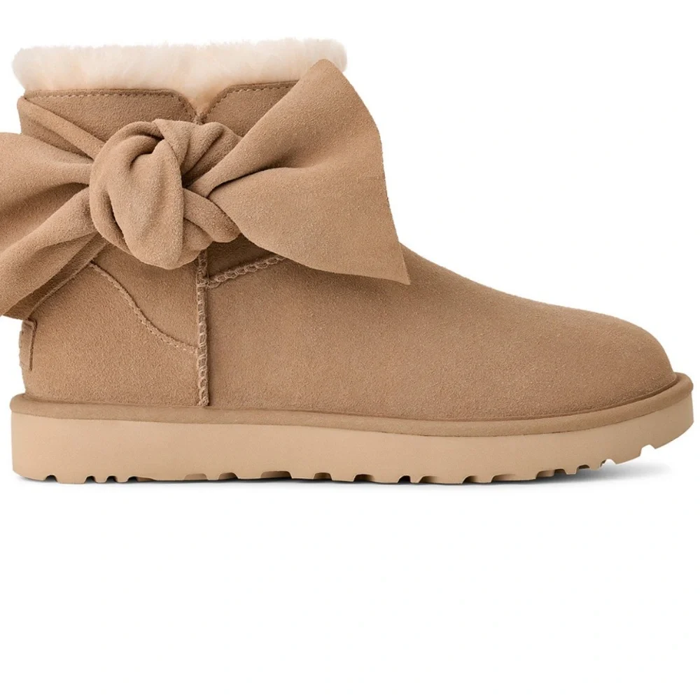 UGG® Women's Classic Mini Bow Boots